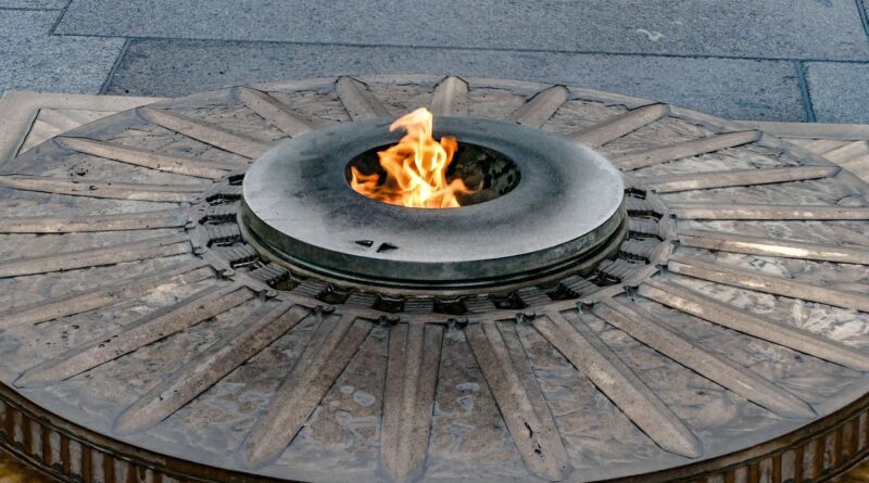 Paris : Un Soudanais interpellé trois fois en sept jours pour dégradation de la tombe du Soldat inconnu