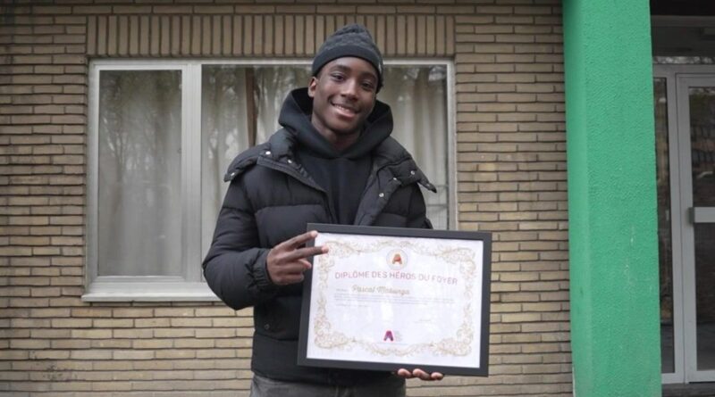 Pascal, 16 ans, héros pour son courage lors d'un incendie à Anderlecht.