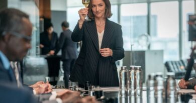 Pourquoi « Champagne Problems », la rom-com numéro 1 sur Netflix, attire-t-elle ?