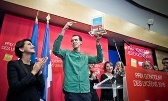 Pourquoi le Goncourt des lycéens ne séduit-il pas moins que son aîné ?