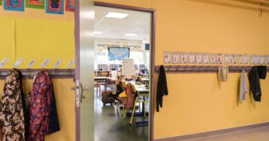 Rennes : « L’école, ce n’est pas le supermarché », dit le ministre aux parents de l'enseignant homme