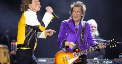 Ronnie Wood fête ses 50 ans en peignant ses camarades des Rolling Stones