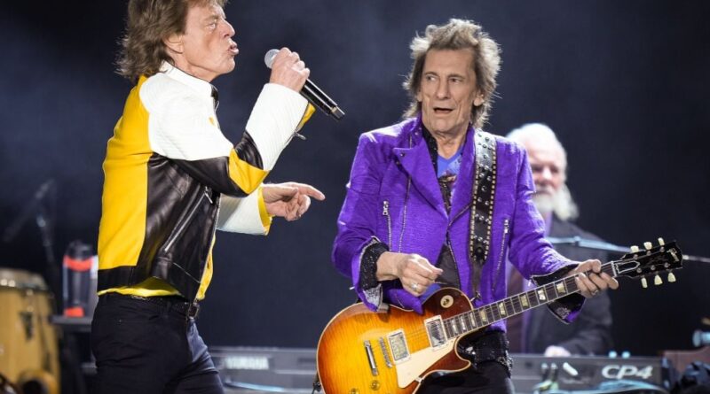Ronnie Wood fête ses 50 ans en peignant ses camarades des Rolling Stones