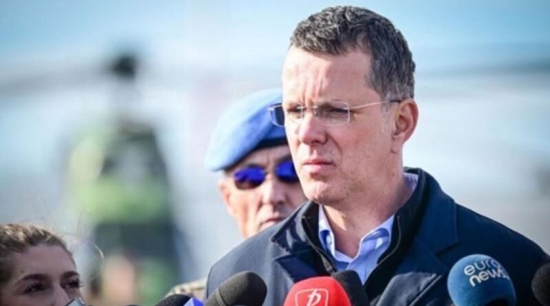 Roumanie : le ministre de la Défense démissionne après une "erreur" dans son CV