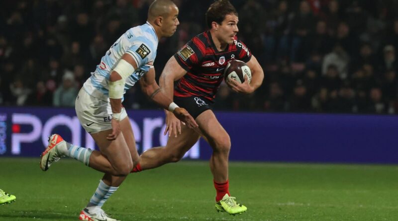 Rugby : Antoine Dupont revient avec succès neuf mois après sa blessure