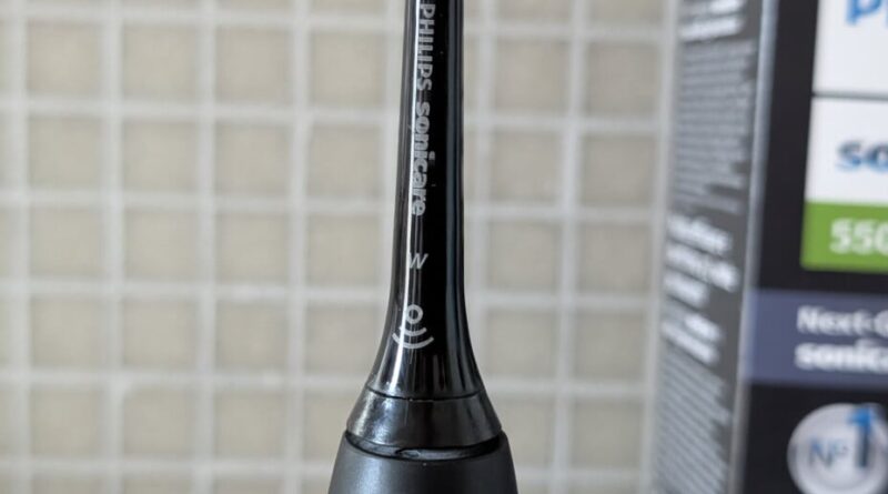 Test de la Philips Sonicare 5500 : une alternative à l'Oral-B Pro 3