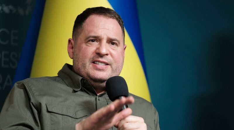Ukraine : Andriy Yermak, directeur de cabinet de Zelensky, démissionne.