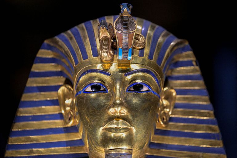 Le masque funéraire de Toutankhamon, star du nouveau musée.