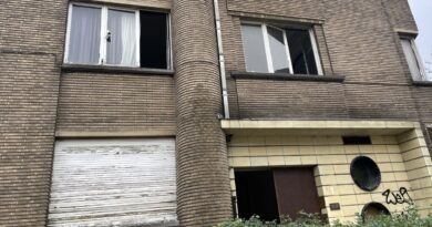 À Forest, une famille ne supporte plus les squatteurs dans son immeuble.