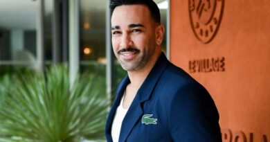 « Adil Rami s’inquiète pour sa mère, les larmes aux yeux »