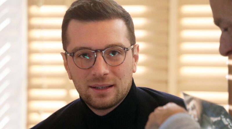 Agression de Jordan Bardella : un septuagénaire jugé mardi après avoir attaqué Zemmour.