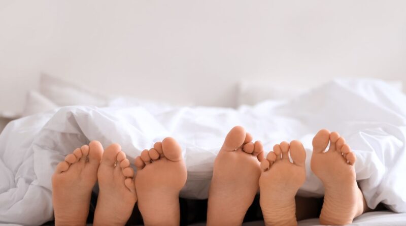 Ariane raconte son premier plan à trois : « Des caresses t’arrivent de partout »