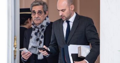 Bénin : La France demande à ses ressortissants de rester confinés après le coup d'État.