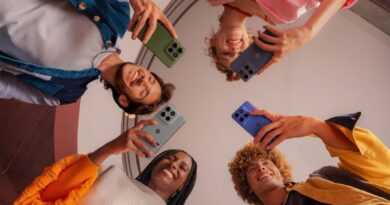 Boulanger offre un pack smartphone Motorola et écouteurs ANC à -45 % en 2026.