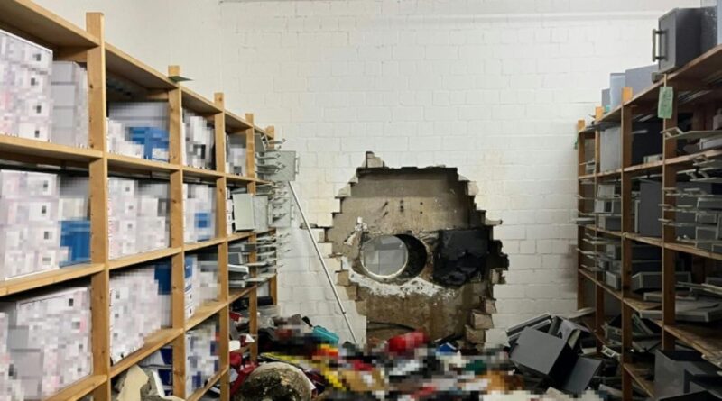 Braquage de 30 millions d'euros dans une banque allemande, 3000 coffres dévalisés.