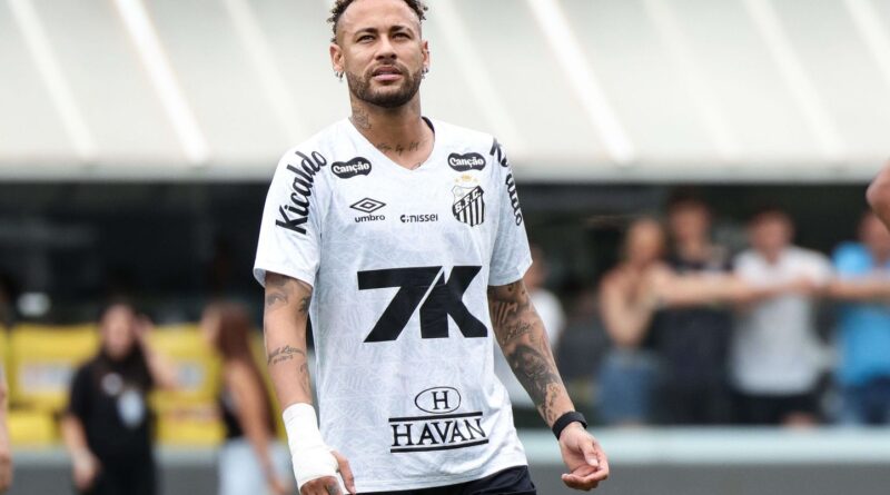 Brésil : Neymar opéré pour espérer au Mondial 2026 après avoir aidé Santos.