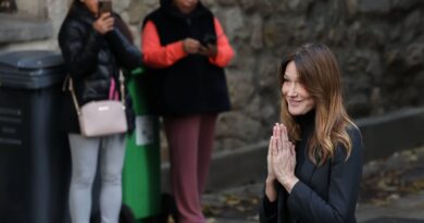 Carla Bruni-Sarkozy termine son traitement contre le cancer du sein.