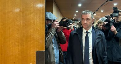 Chantage à la sextape : Gaël Perdriau démissionne après sa condamnation.