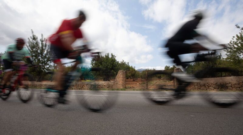 Charente : Un cycliste de 17 ans tué par une voiture en s'entraînant
