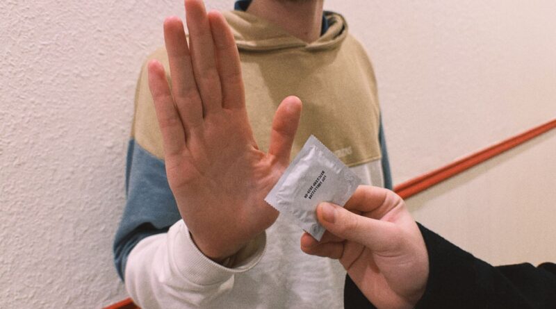 Chlamydia : des hommes ne veulent pas porter de préservatifs.