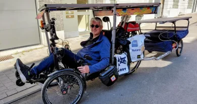 Claude, le cycliste audacieux, traverse la Russie, le Kazakhstan et la Chine.