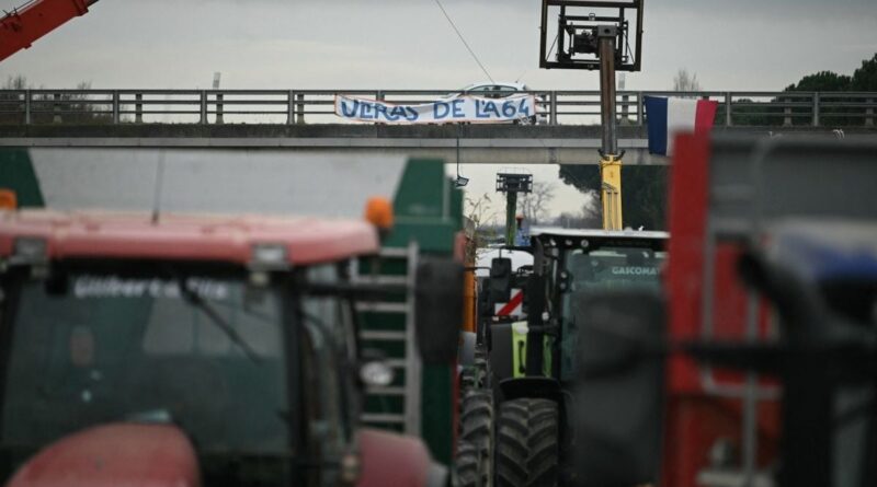 Crise agricole : barrages prévus sur A75, A63 et A64 début des vacances