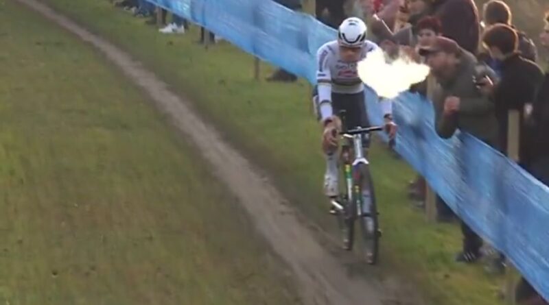 Cyclo-cross : Un spectateur ne vapote pas sur Mathieu Van der Poel, indignation générale