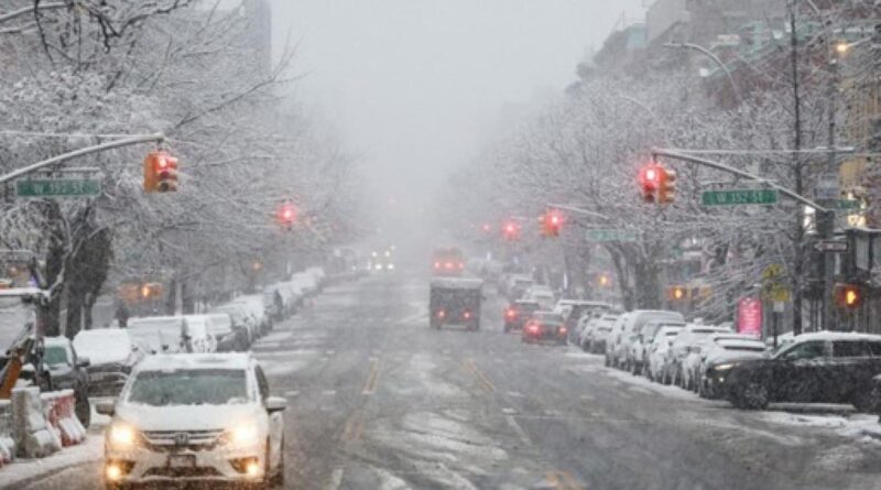 Des centaines de vols annulés à New York à cause d'une tempête de neige, un vol vers Bruxelles touché.