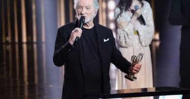 Eddy Mitchell se projette vers 2026 après son « annus horribilis »