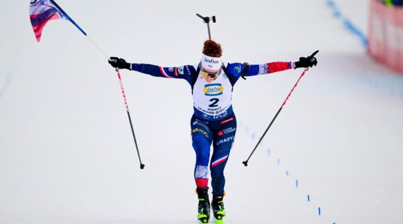 EN DIRECT Biathlon : Lou Jeanmonnot s'impose, prend la tête du classement.