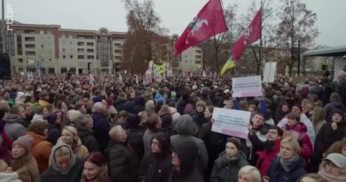 En Lituanie, manifestations contre la menace sur la liberté de la presse.