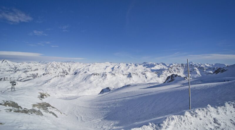 Espagne : Trois skieurs morts dans une avalanche, une femme blessée retrouvée