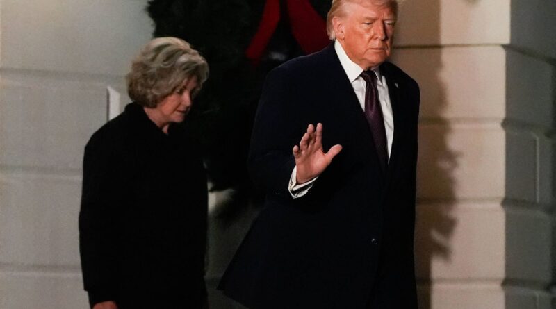 Etats-Unis : Trump accusé de retarder les révélations sur Epstein