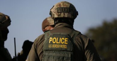 Etats-Unis : Trump ne lève pas les restrictions d'entrée à sept pays et aux Palestiniens