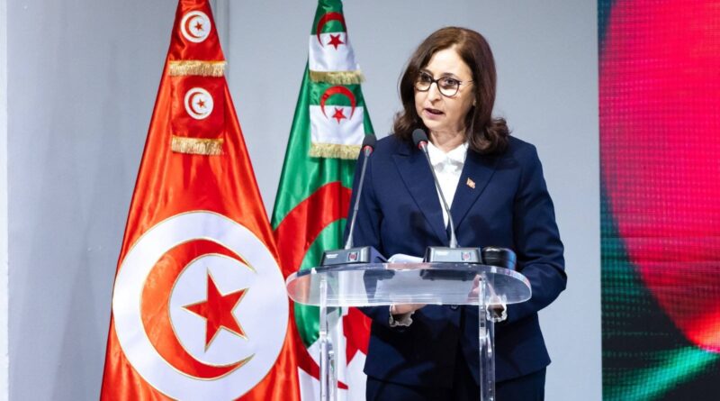 Forum économique tuniso-algérien : intégration énergétique et économique renforcée.