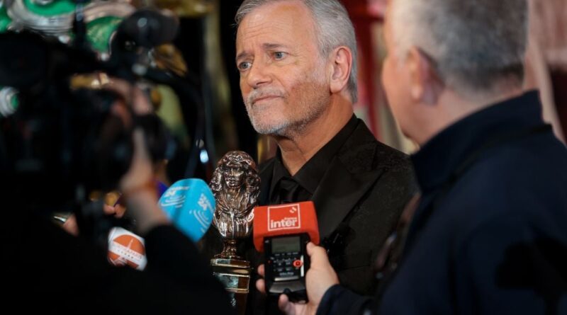 Francis Huster dénonce le prix des places de la Coupe du monde 2026.