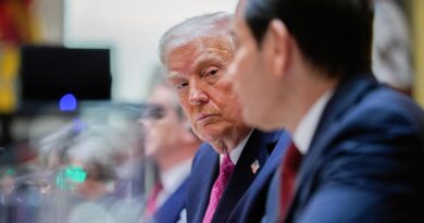 Guerre en Ukraine : Trump promet sécurité à Kiev, sous-marin russe en mer