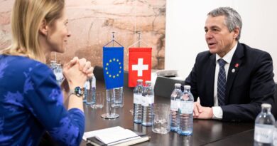 Guerre en Ukraine : Washington et Moscou se rapprochent, nouvel acteur et attaque de drone