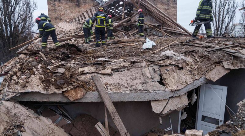 Guerre en Ukraine : Zelensky aux US, frappes russes et corruption parlementaire