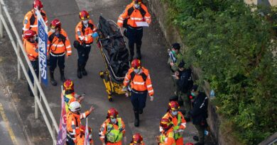 Incendie à Hong Kong : 151 morts, 14 arrestations, enquête annoncée