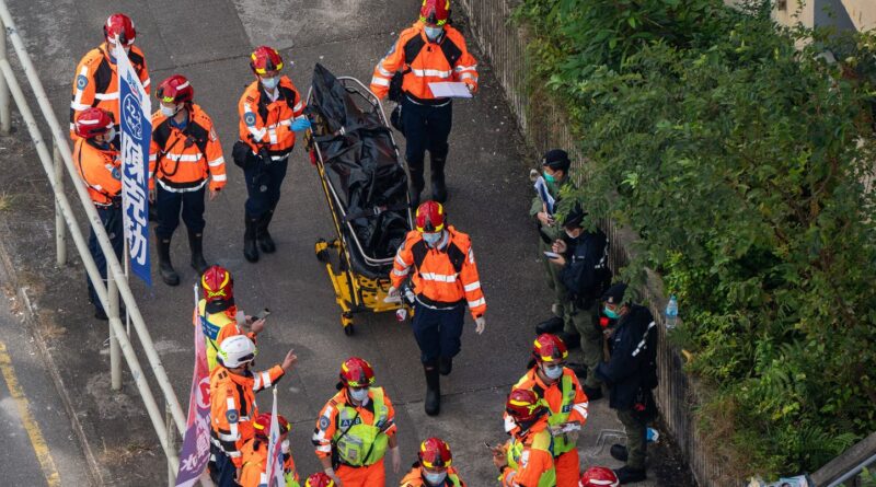 Incendie à Hong Kong : 151 morts, 14 arrestations, enquête annoncée