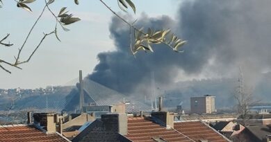 Incendie à Wandre : habitants priés de fermer fenêtres à cause de fumée.