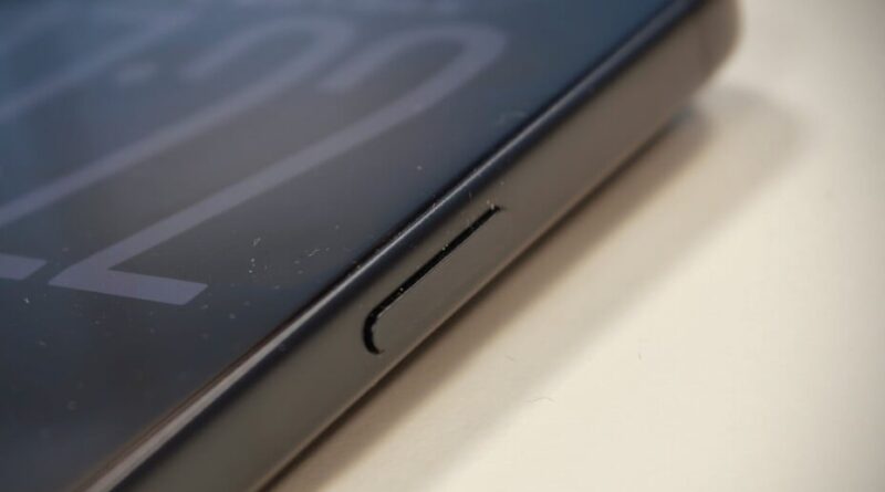 iPhone 17 Pro : des utilisateurs agacés par des boutons « mous » ou « collants »