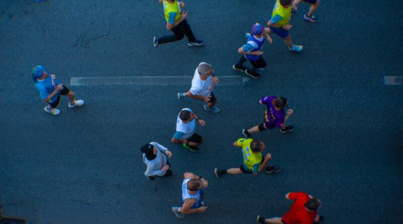 Iran : Deux organisateurs arrêtés pour des femmes non voilées au marathon
