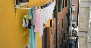 Italie : Une fillette miraculée après une chute de trois étages