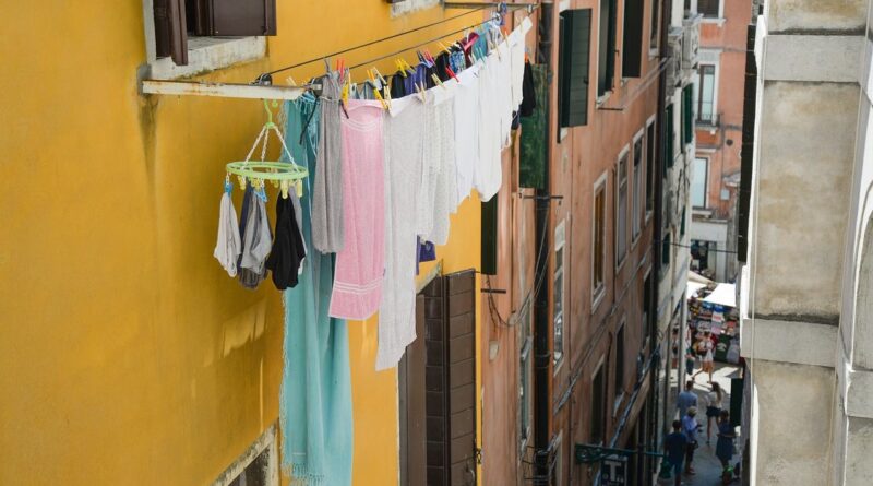 Italie : Une fillette miraculée après une chute de trois étages