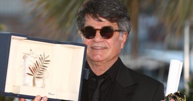 Jafar Panahi, cinéaste iranien, condamné à un an de prison.