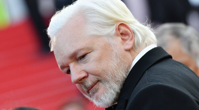 Julian Assange attaque la fondation Nobel et dénonce le Prix Nobel de la paix.