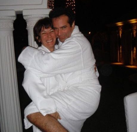 Justice américaine : nouvelles images d'Epstein, Clinton, Spacey, Gates…