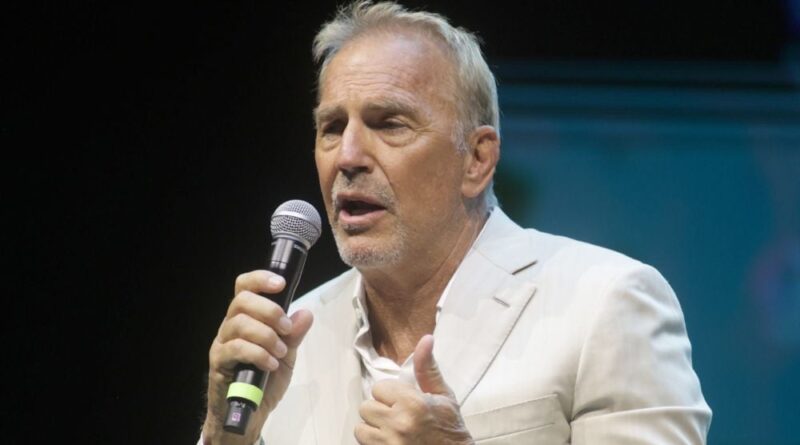 Kevin Costner et ses producteurs ne paieraient pas la location des costumes d'« Horizon 2 »